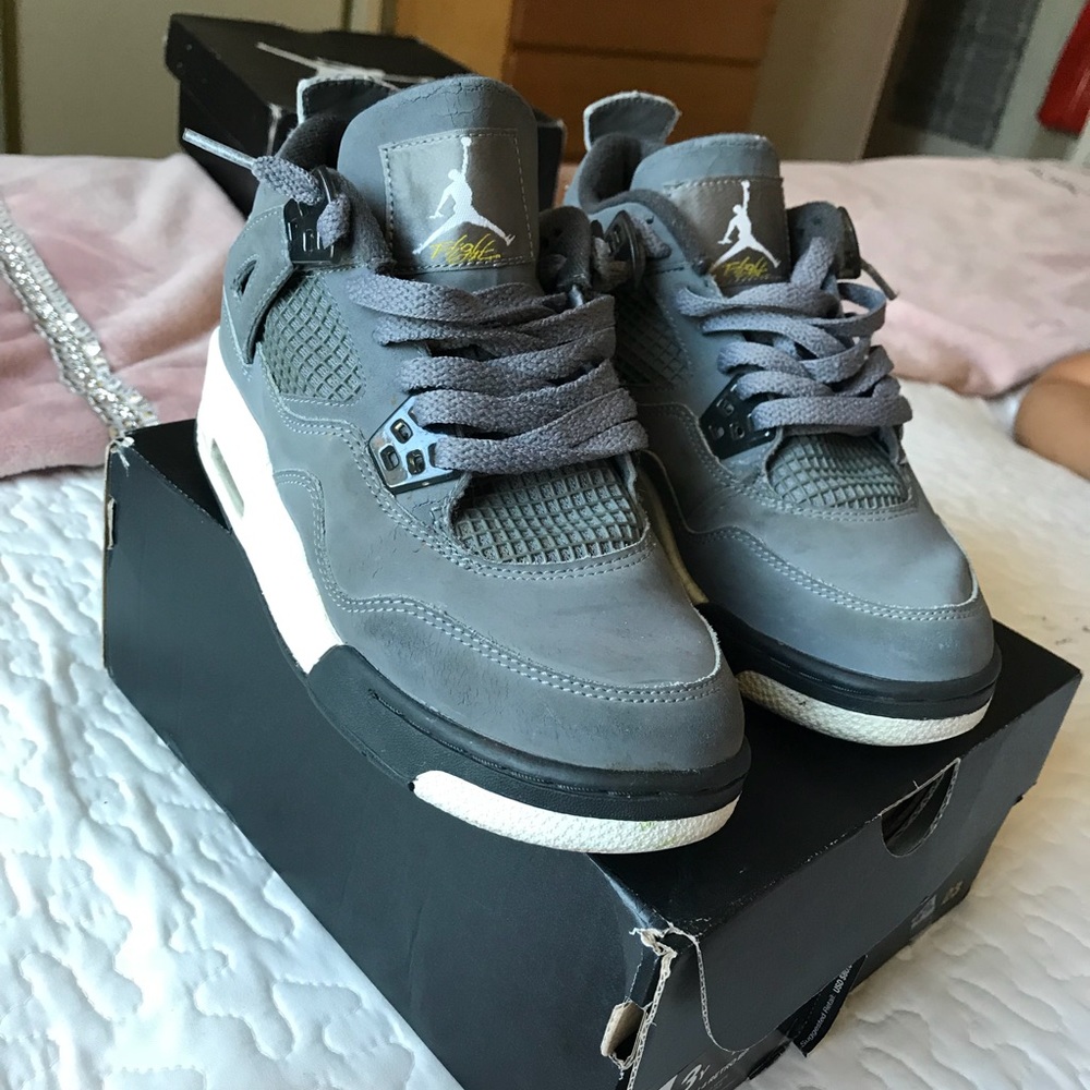 Jordan 4s
